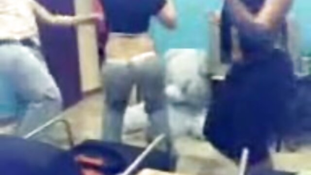 彼は女の子にペニスを植える前にアニリングスをしました エロ 動画 女性 専用